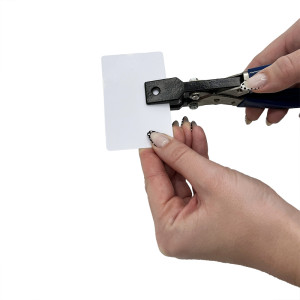 Pince de perforation ronde pour cartes et badges plastique