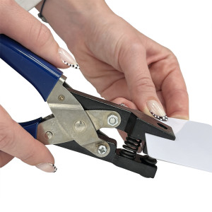 Hand hole punch for plastic cards - round hole card punch