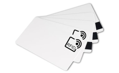Cartes RFID sans contact pour identification et sécurité